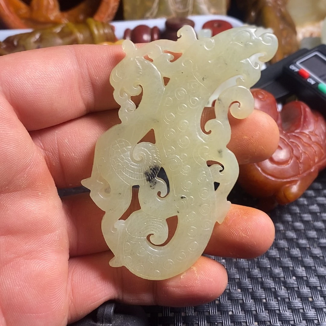 岫玉未镶嵌珠宝奇石