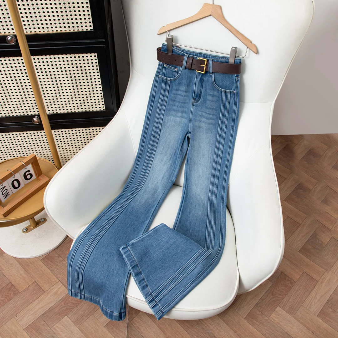 2026时尚新款冬季加绒不臃肿弹力美腿线设计微喇牛仔裤女5570