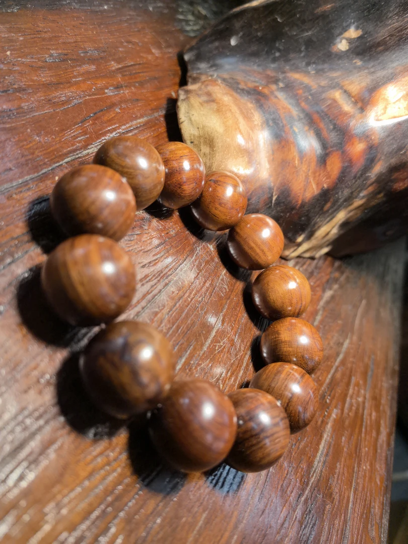 海南黄花梨百年老油梨2.0手串澎拜油性荧光手串