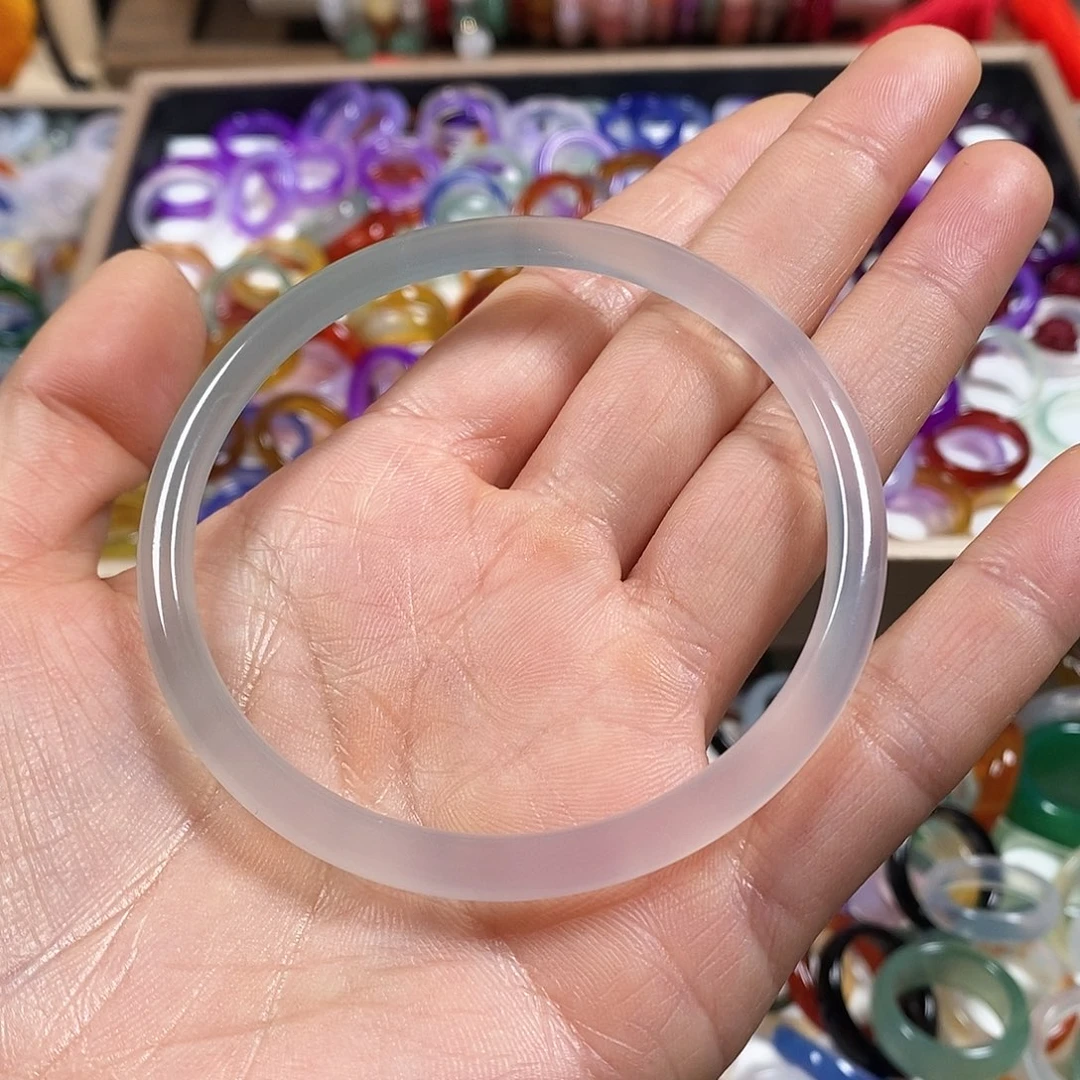 玛瑙/玉髓手镯未镶嵌木**梅