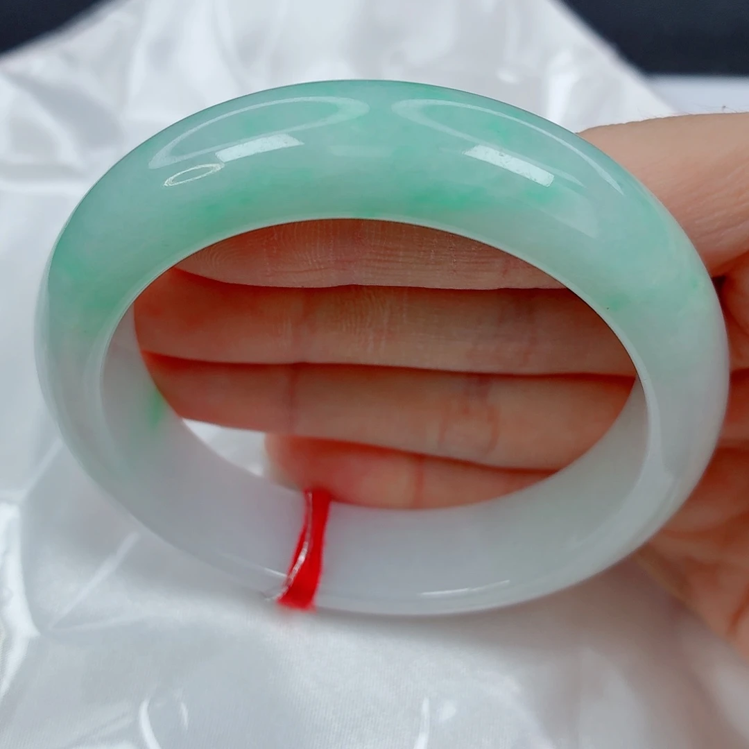 翡翠未镶嵌手镯57.7正圈，大轮胎，浅绿白分明，05