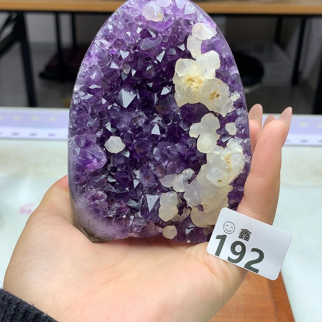 未镶嵌大型摆件（非配饰）水晶