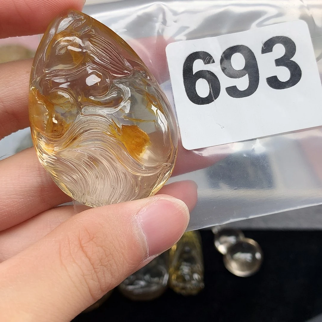 未镶嵌颈饰水晶吊坠