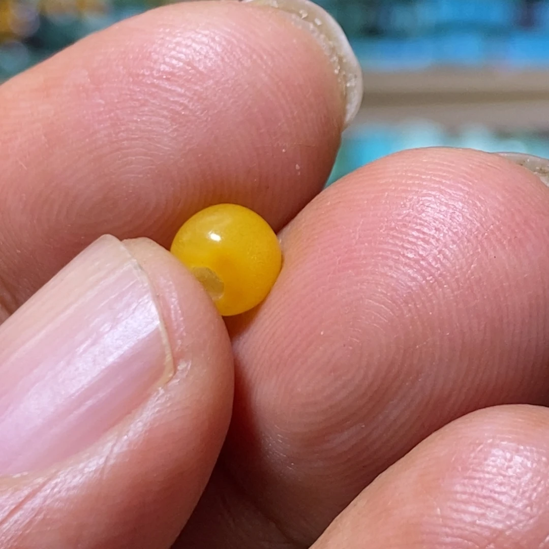 蜜蜡未镶嵌裸石配饰