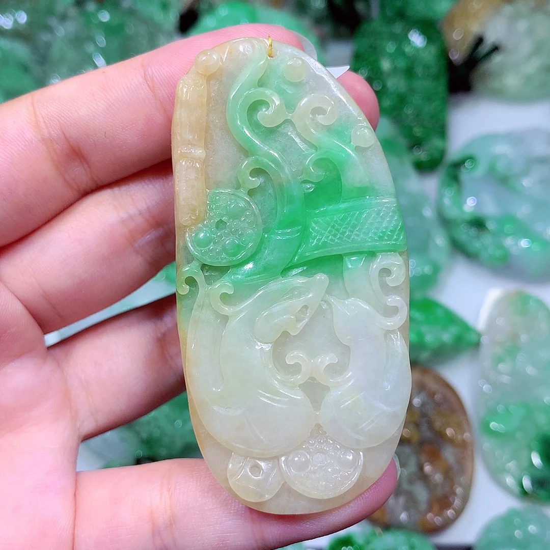 翡翠未镶嵌吊坠(不含链)