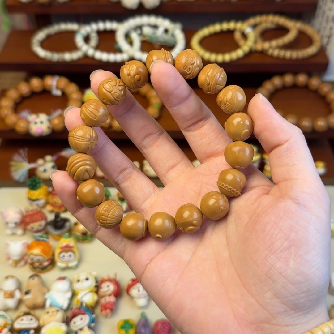 猴头核桃吊坠猴头蜡笔小新