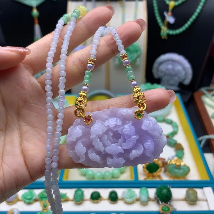 翡翠未镶嵌颈饰紫翡花