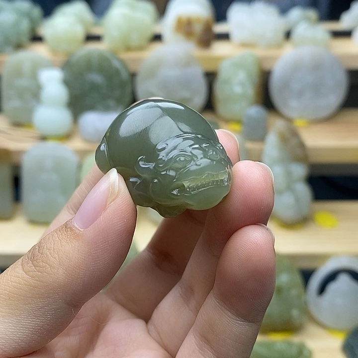 未镶嵌和田玉挂件