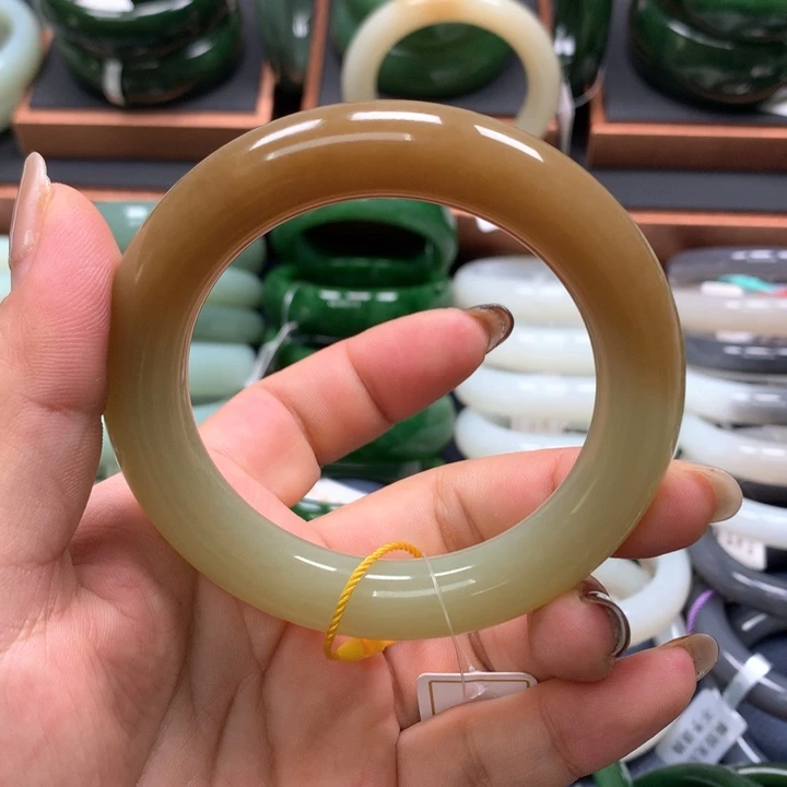 【闪购商品】未镶嵌手镯和田玉