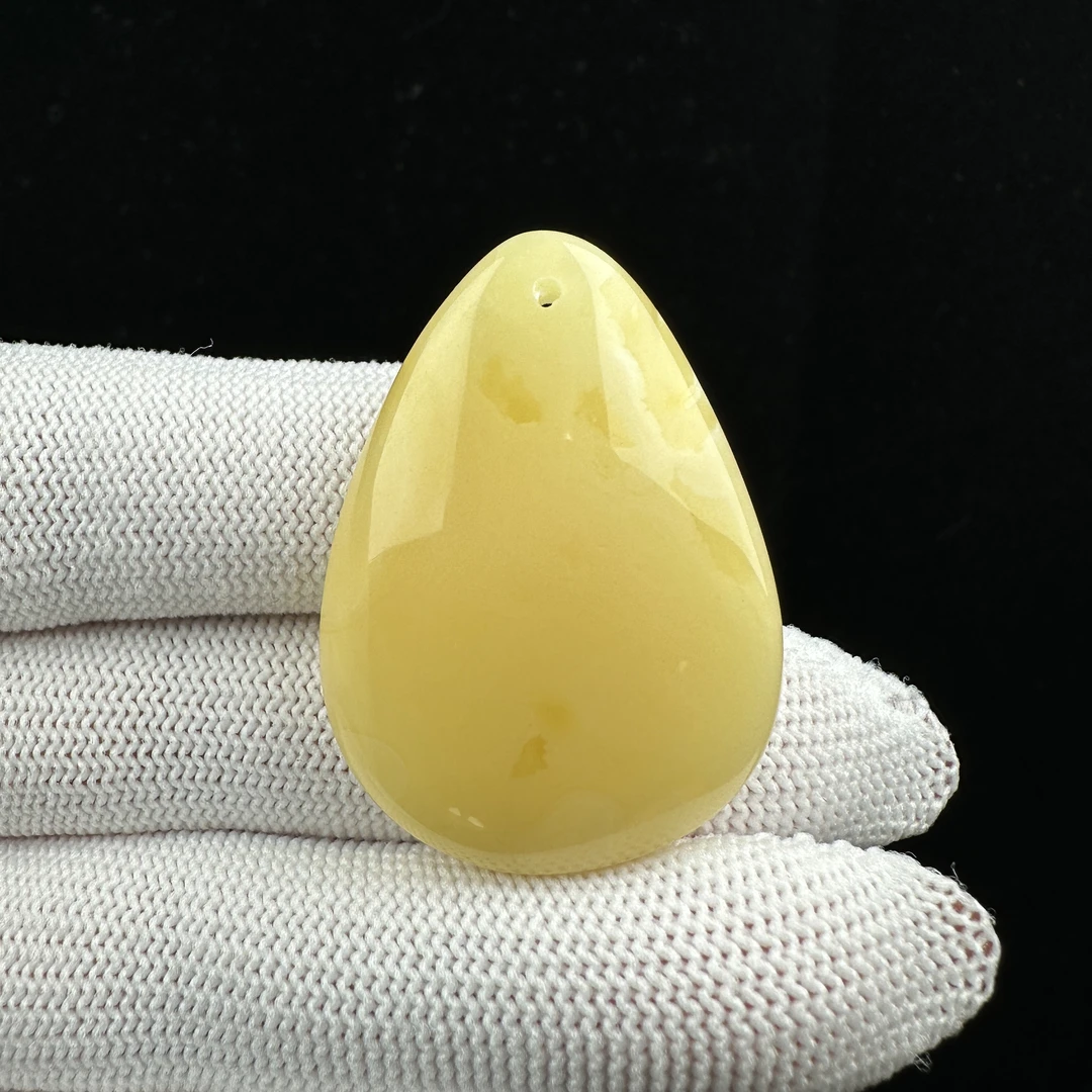 Y1271天然原矿蜜蜡 满蜡飘花水滴牌 27*38*9mm抖音基地质检发货