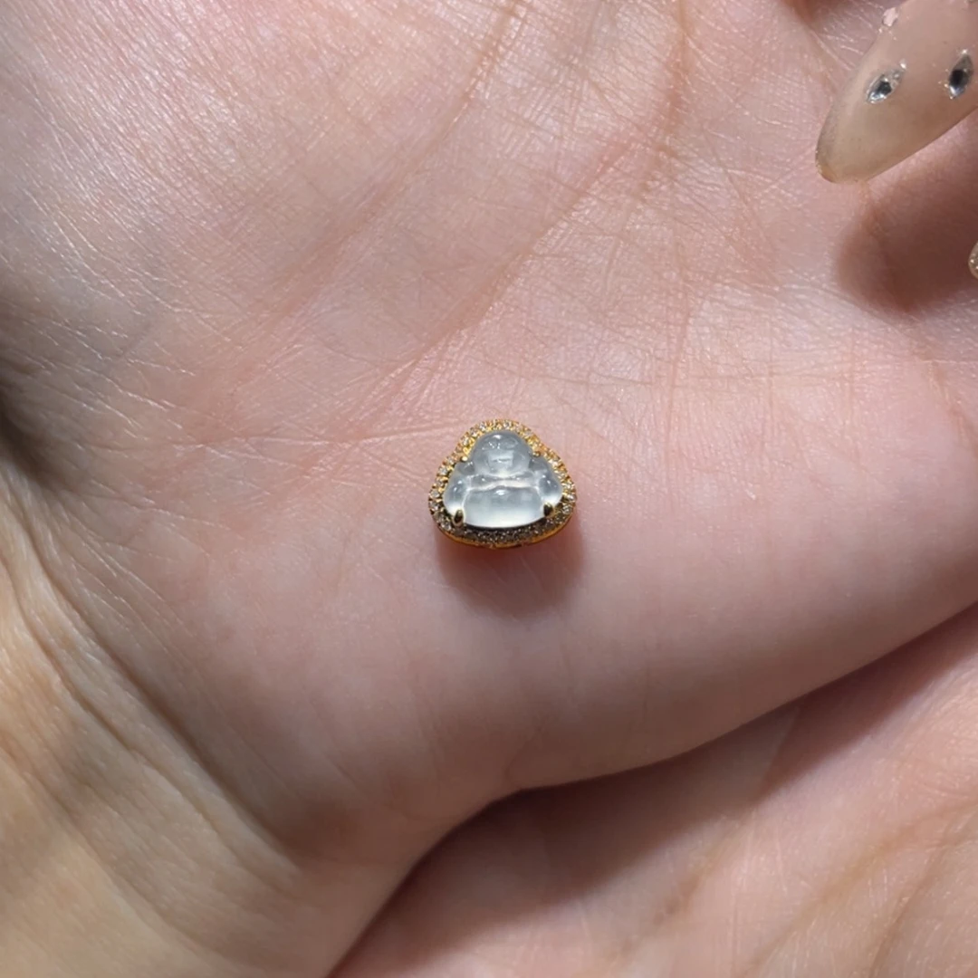 【闪购商品】颈饰18K金镶嵌翡翠千*隆
