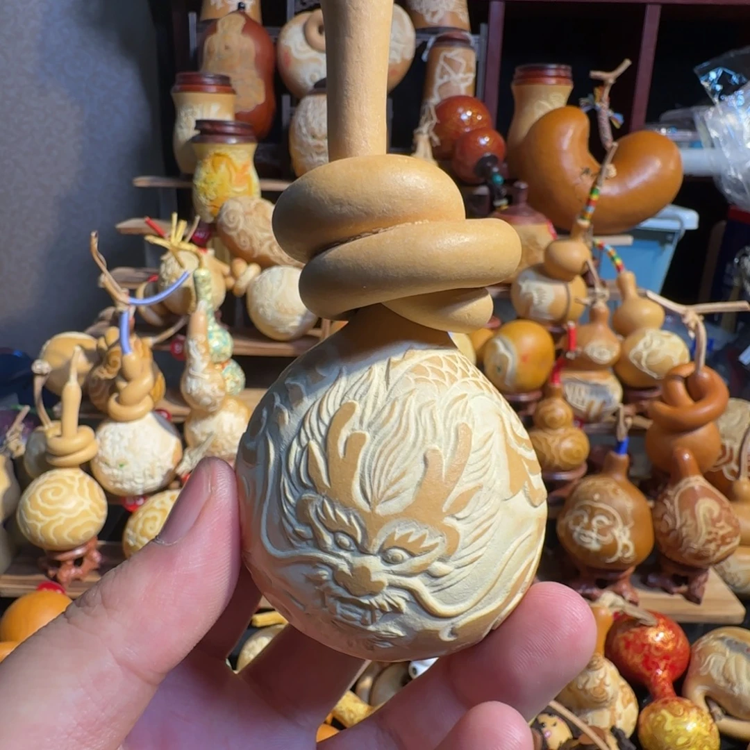有机玻璃双层满工龙雕刻