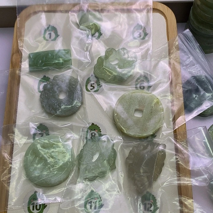未镶嵌蛇纹石玉项链滨*