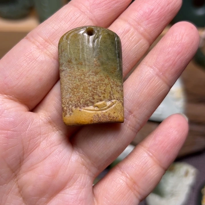 岫岩河磨玉（透闪石质玉）未镶嵌颈饰