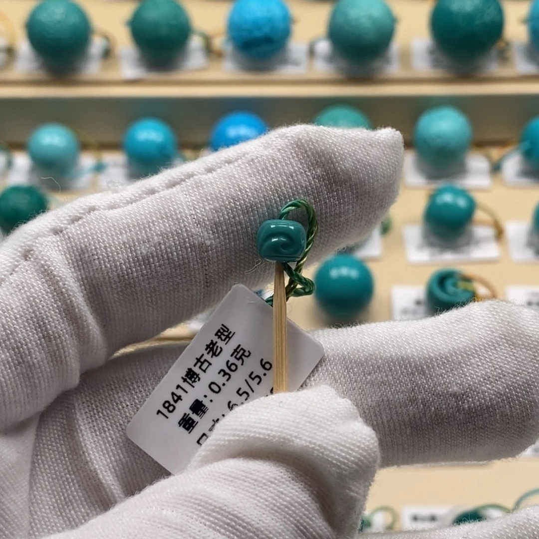 绿松石未镶嵌精品高瓷绿松石哦