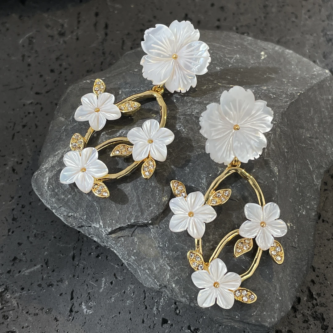 铜合金耳饰 法式复古呗呗大花夸张耳环进