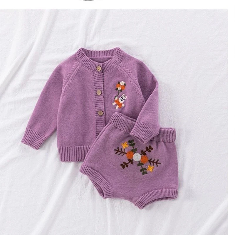 婴儿秋冬季新款小花女宝宝套头针织衫套装可爱公主风两件套外出服