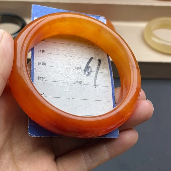 石英质玉未镶嵌手镯