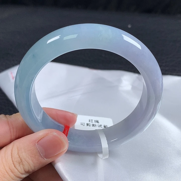 翡翠未镶嵌手镯