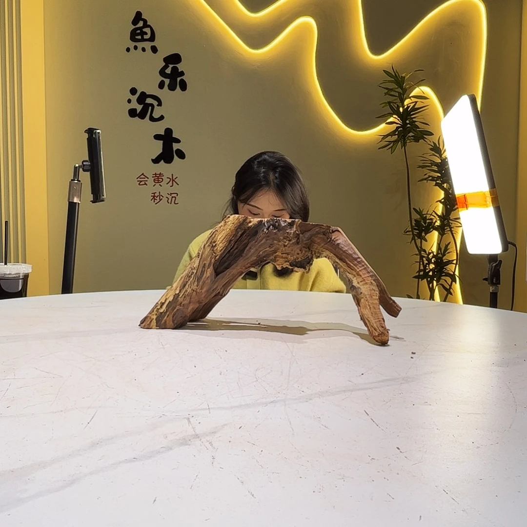 瓦当9****?会黄黑红水介意不拍965。34 12 15