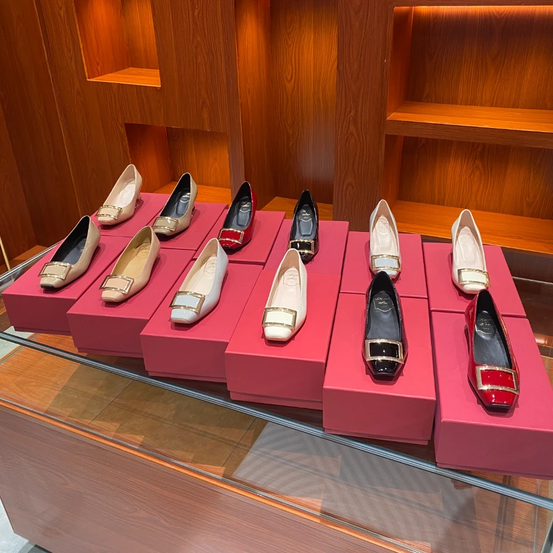 《华品工厂店》新款低跟方头方扣女鞋欧美风高品质女鞋质感上档次