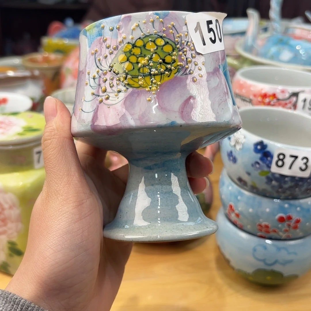 瓷片兔兔。兔兔好帅