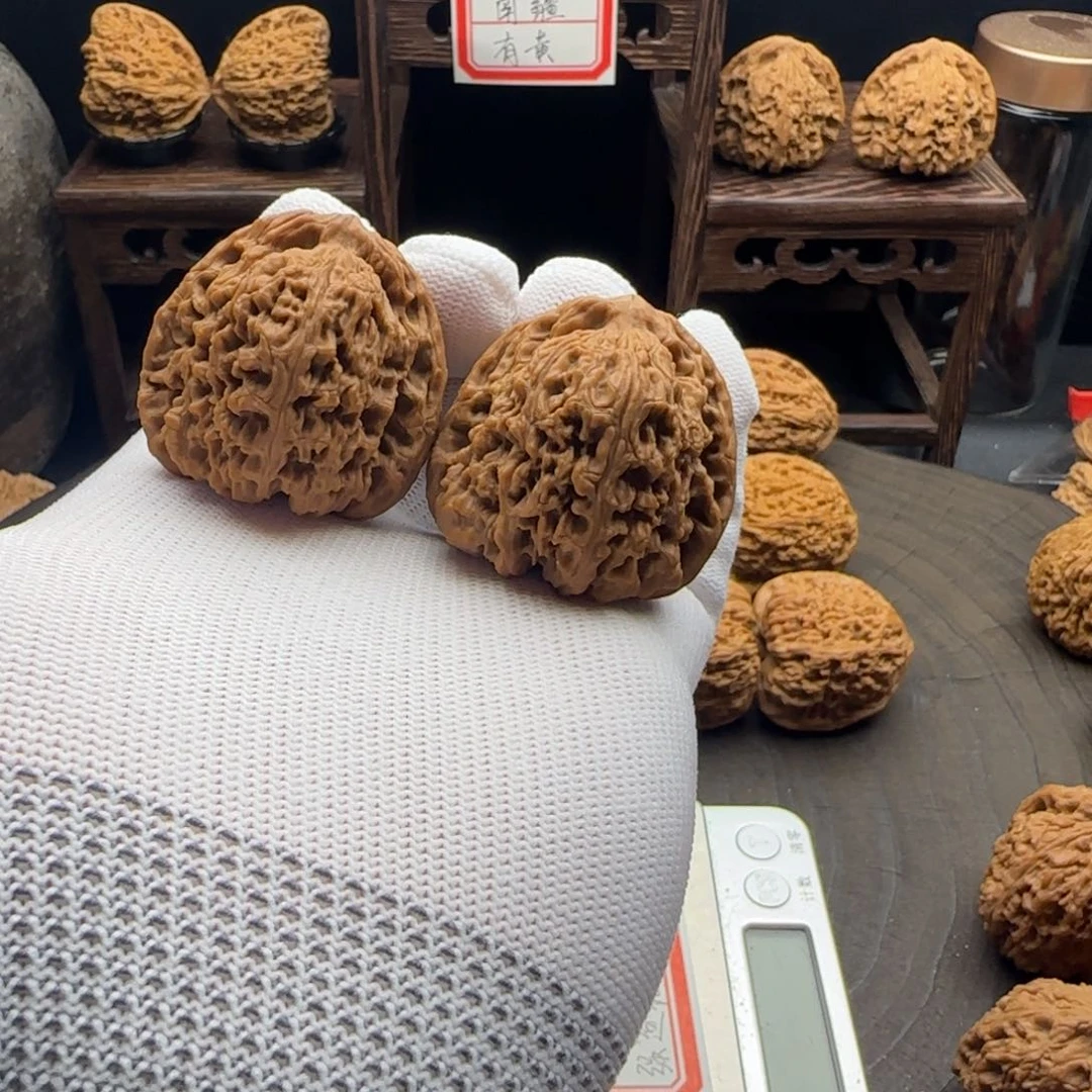 文玩核桃吊坠41深奥迪三角