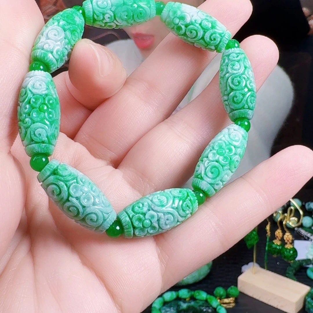 翡翠颈饰未镶嵌手链