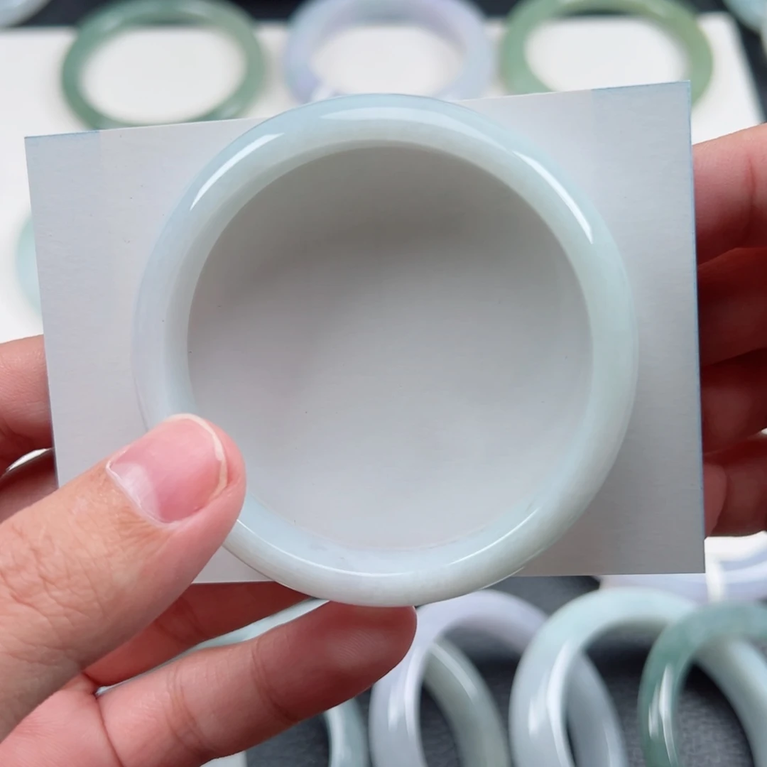 未镶嵌手镯翡翠54.7*12.5*6.4