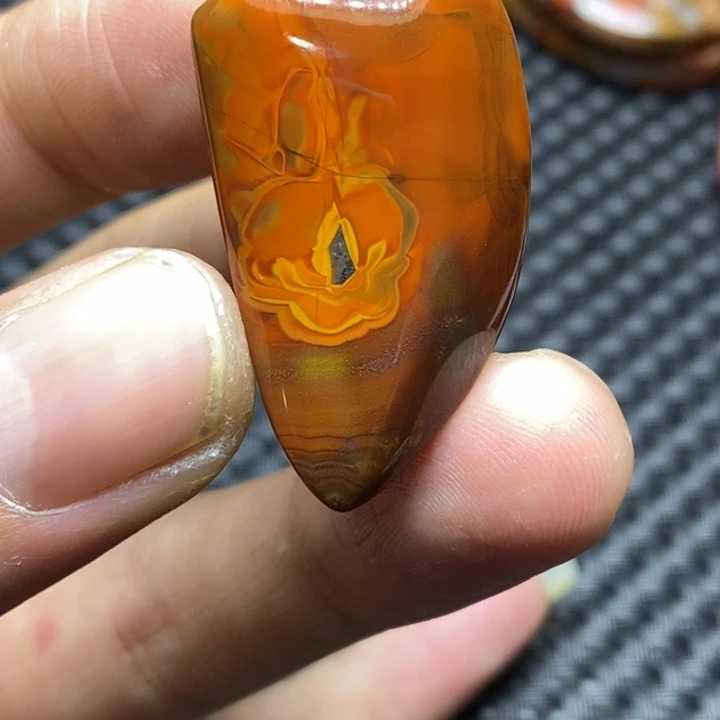 玛瑙/玉髓颈饰未镶嵌?****?