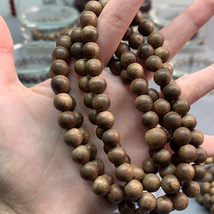 钟***询沉香手串0.8✖️108多圈文莱