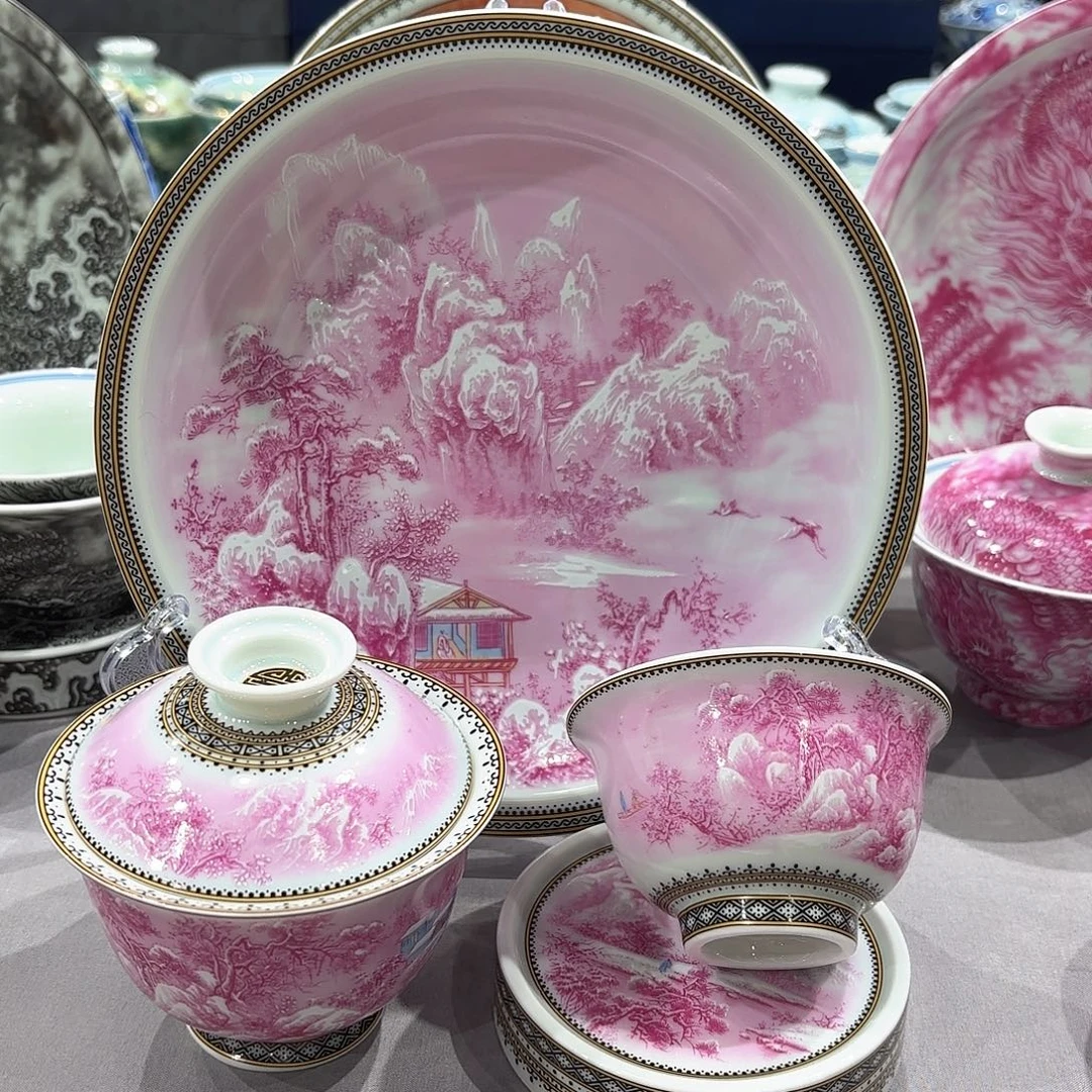 瓷片景德镇瓷器精品陈列