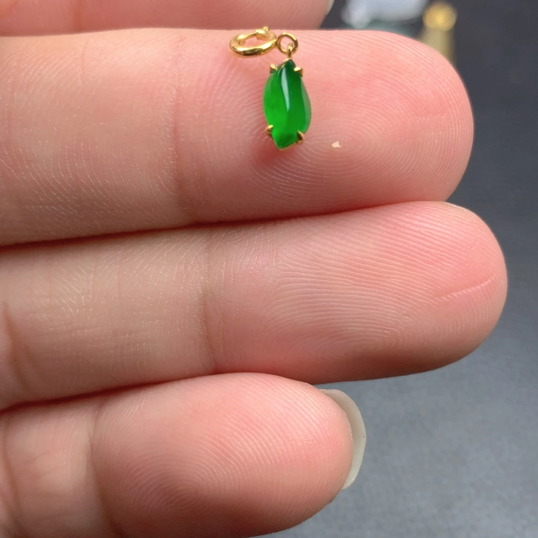 【闪购商品】颈饰18K金镶嵌翡翠翡翠