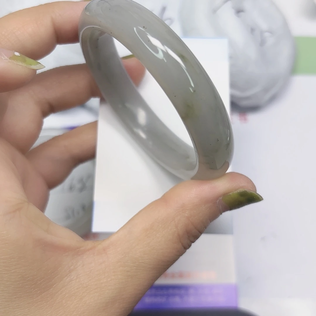 石英质玉未镶嵌手镯89/54