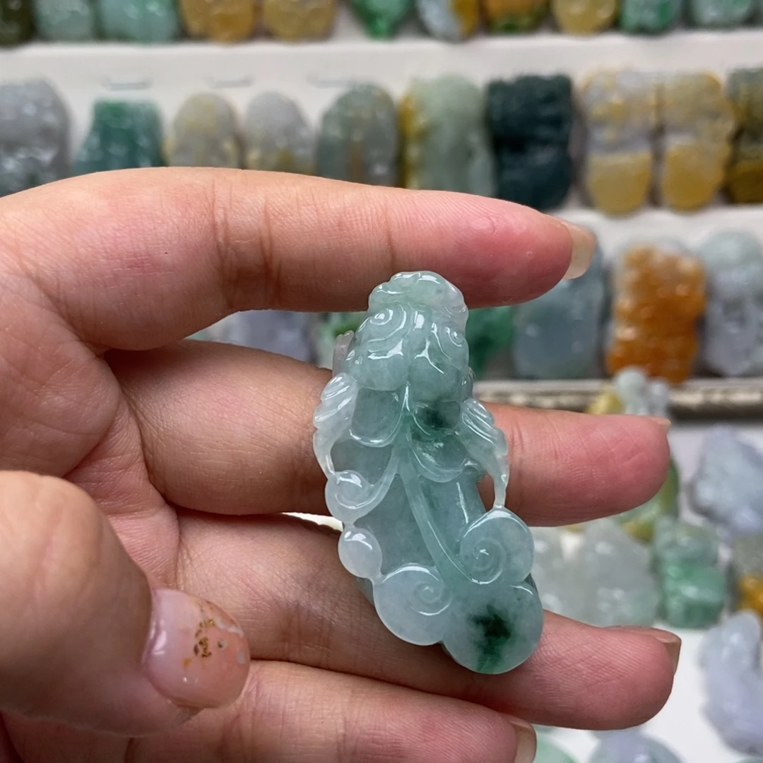 吊坠(赠链)未镶嵌翡翠