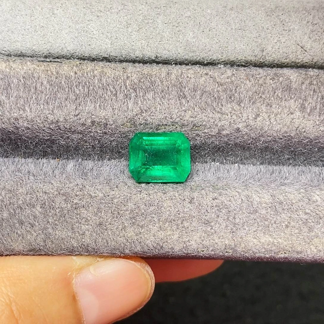 祖母绿裸石3.48克拉天然赞比亚沃顿祖母绿