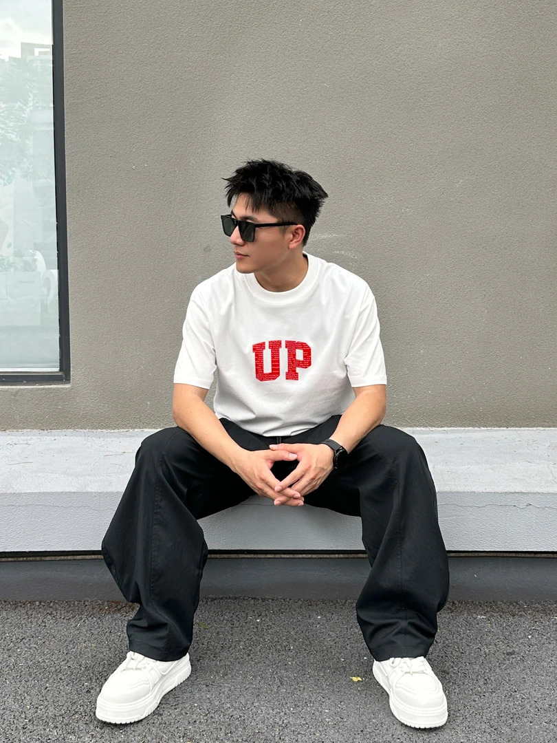 ULTIMAISLET·字母印花美式街头潮牌时尚休闲圆领新款高级感短袖男