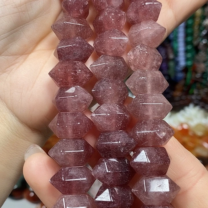 玛瑙/玉髓未镶嵌珠宝半成品天然草莓晶双尖卡18mm20颗