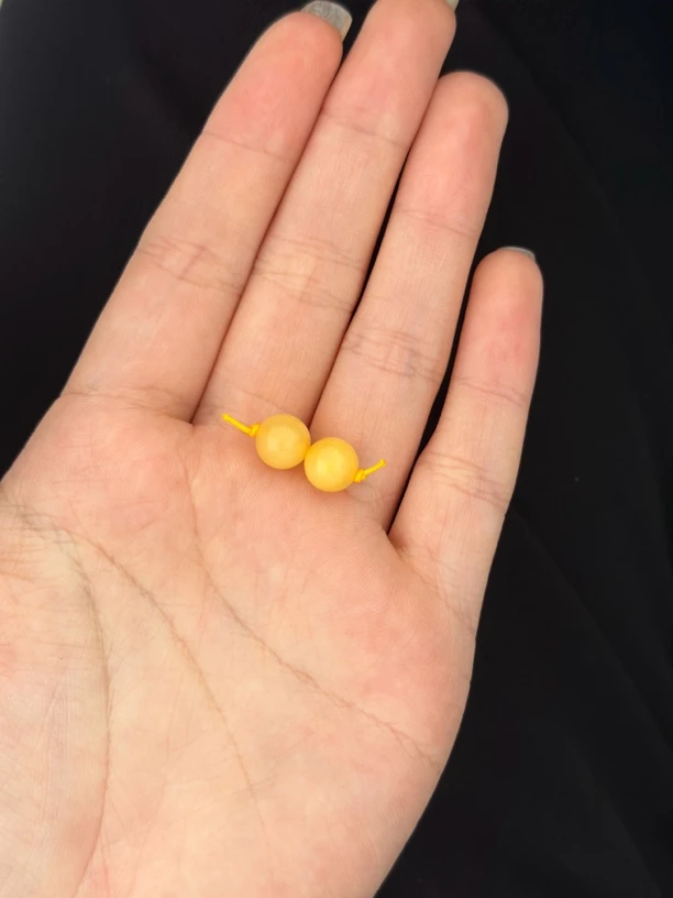 天然蜜蜡圆珠一对（多样性发货）