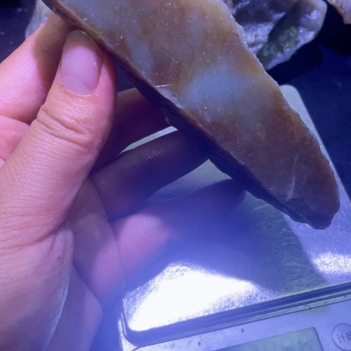和田玉未镶嵌珠宝半成品
