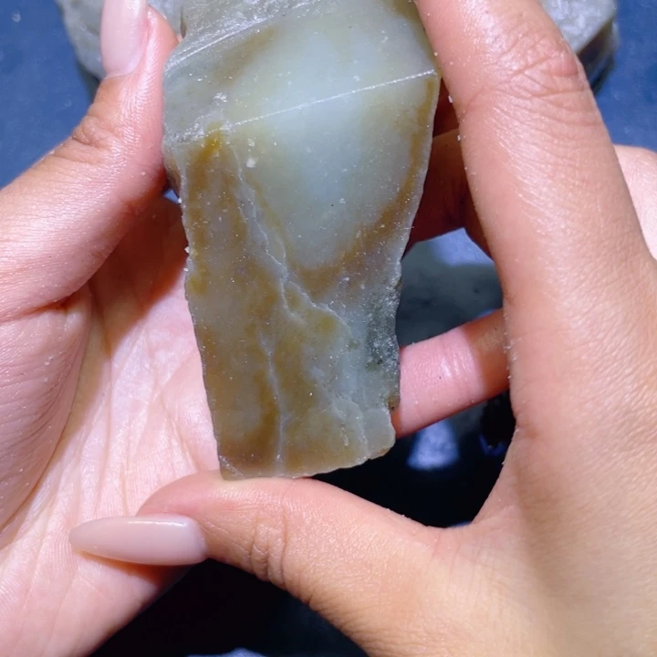 和田玉未镶嵌珠宝半成品