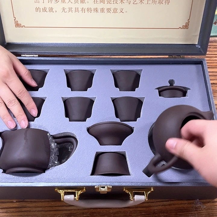 孤品茶具套装等。