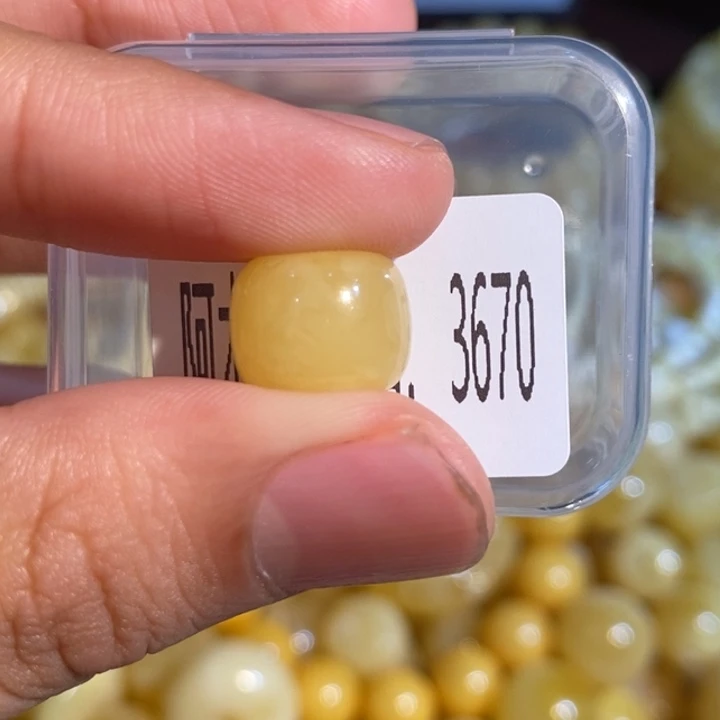 琥珀未镶嵌珠宝奇石3670