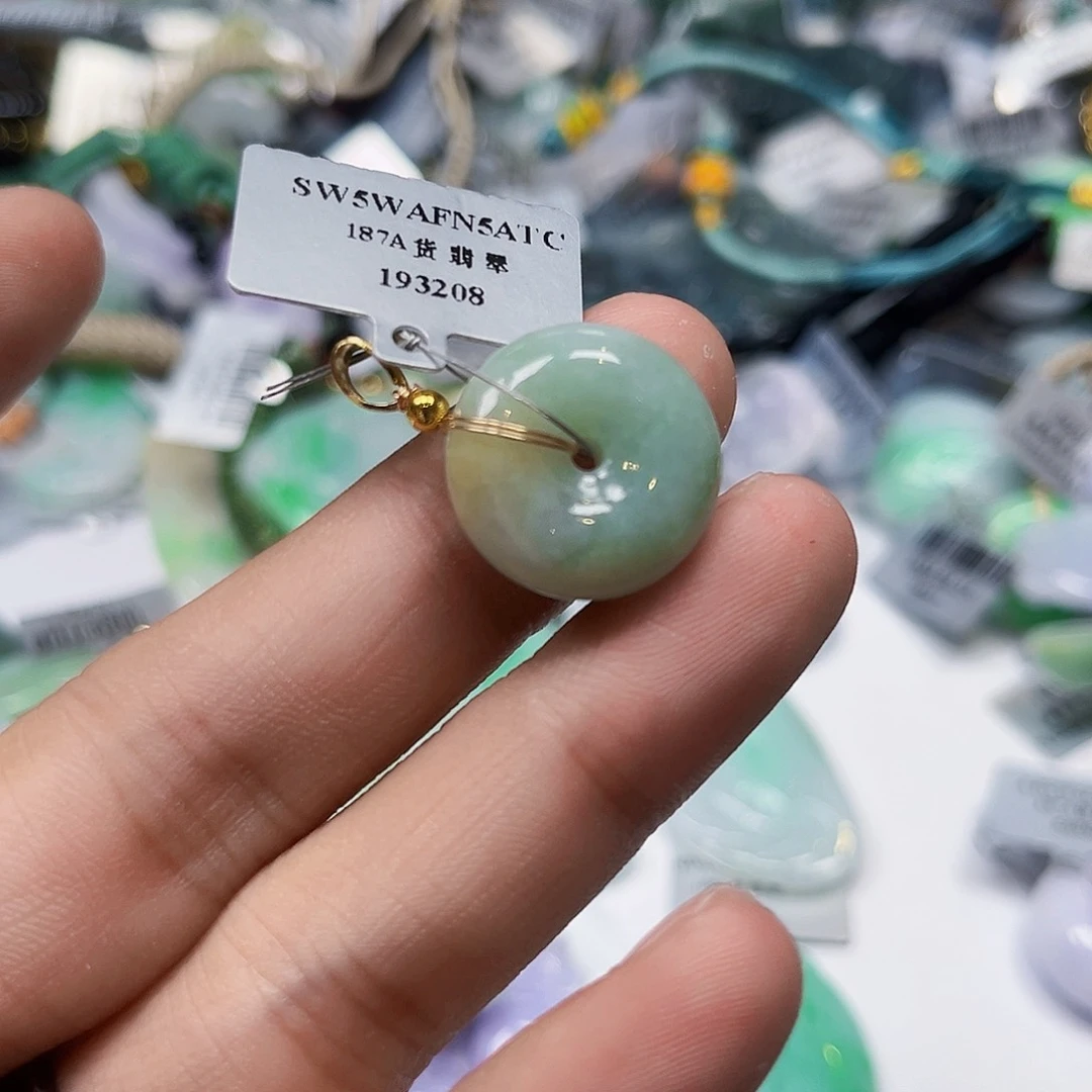 翡翠未镶嵌颈饰缅甸翡翠A货