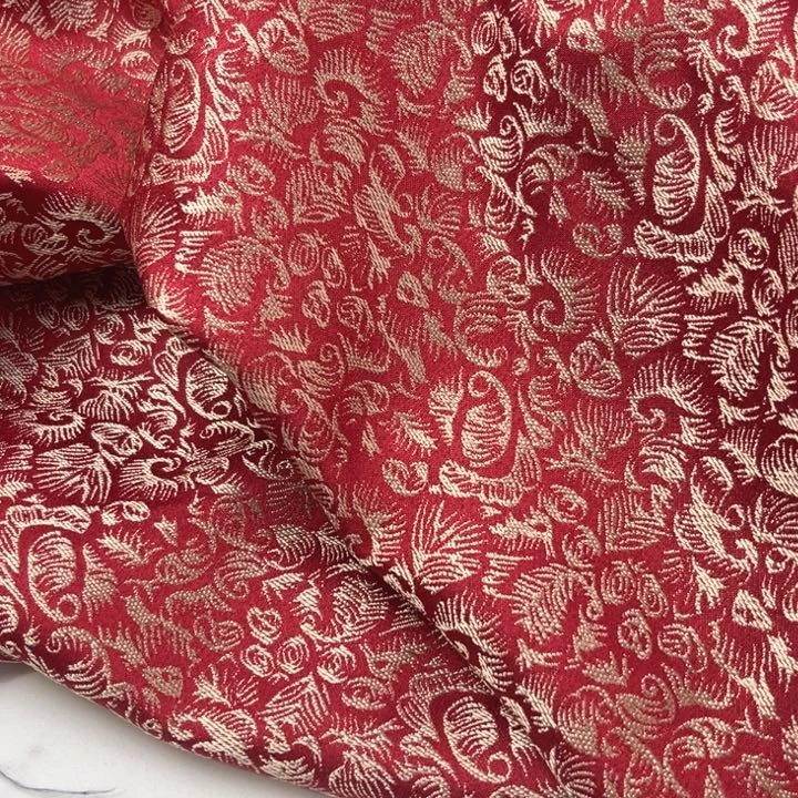 混纺红色提花1.5米。