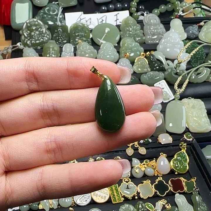 颈饰银S925镶嵌和田玉