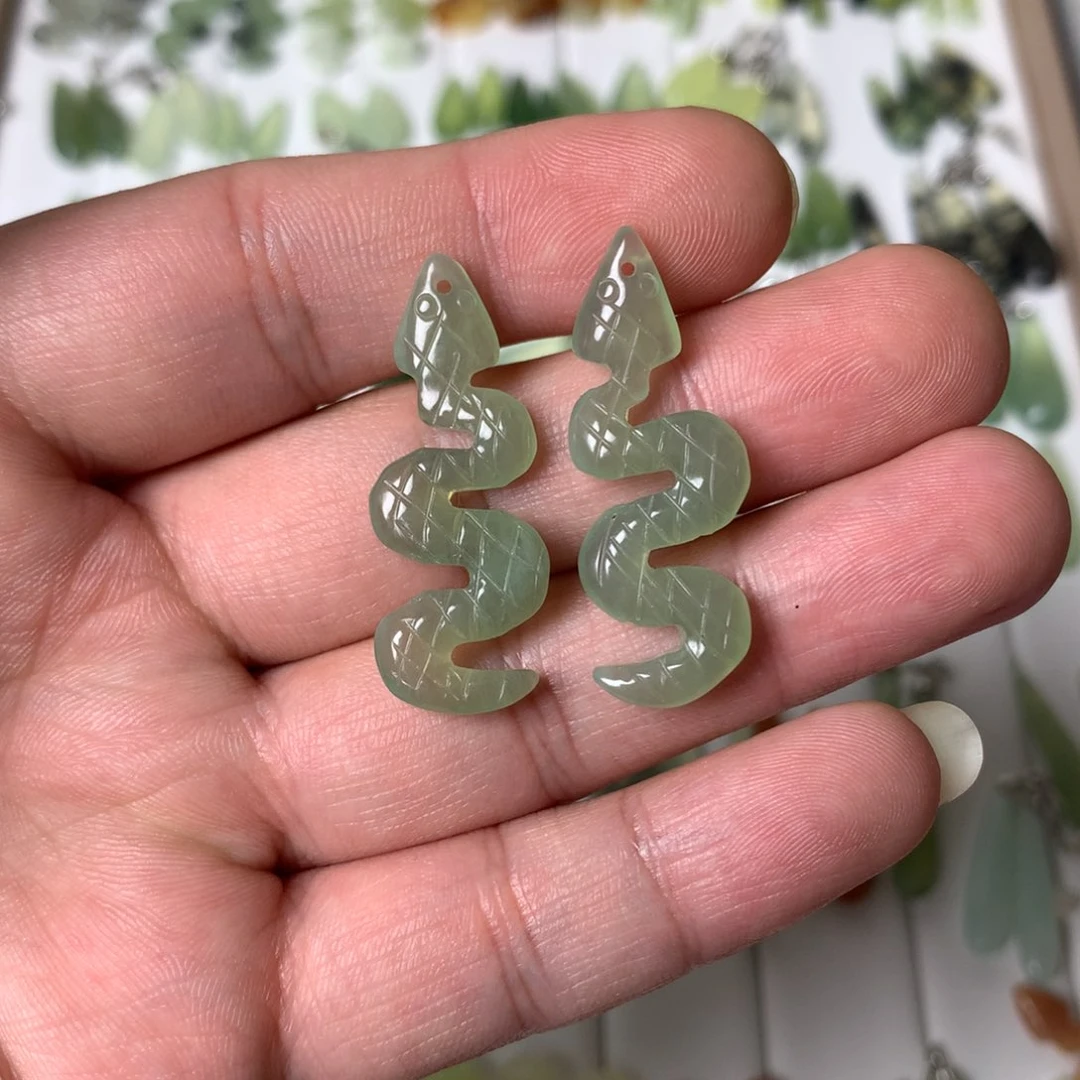 蛇纹石玉耳环未镶嵌非****8