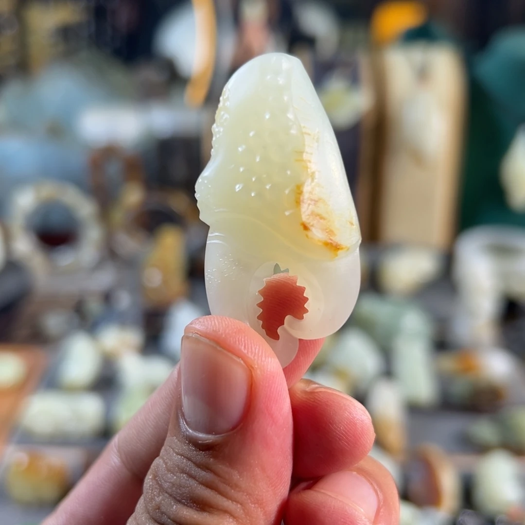 和田玉未镶嵌颈饰真皮真色