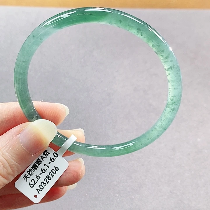 【闪购商品】未镶嵌手镯翡翠