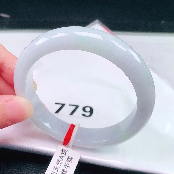 翡翠未镶嵌手镯779